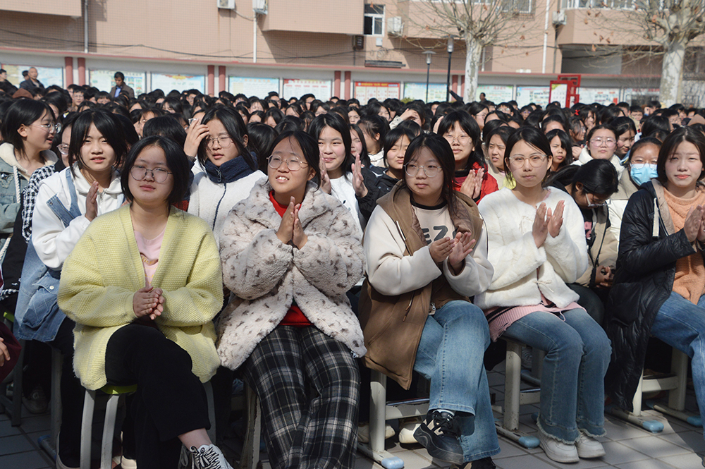 乘风破浪潮头立扬帆起航正当时扶沟县直高中举行20232024学年度下期