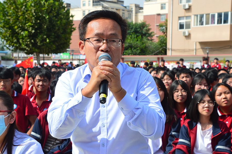 扶沟县直高中隆重举行2023年致敬祖国筑梦前行国庆诵读比赛暨文艺汇演